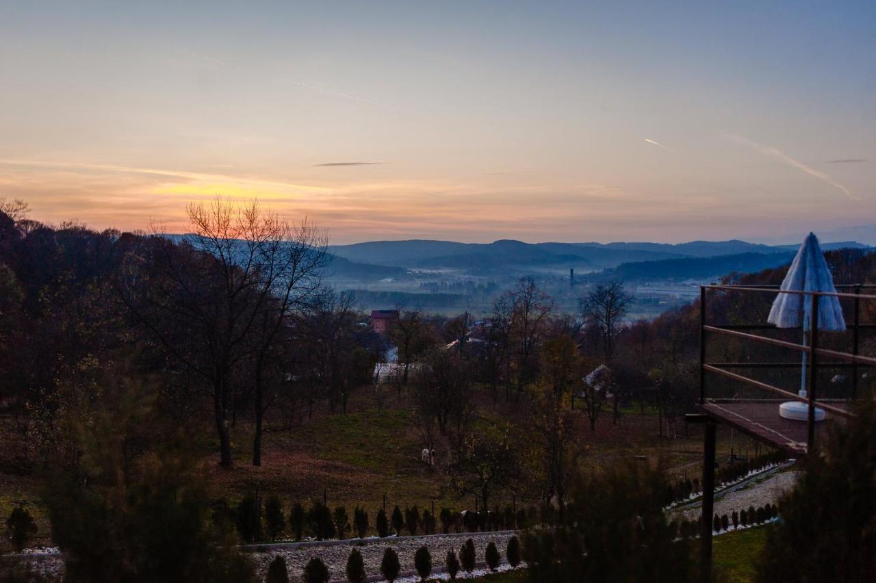 La Maria Si Ioana Appartement Curtea de Argeş Buitenkant foto