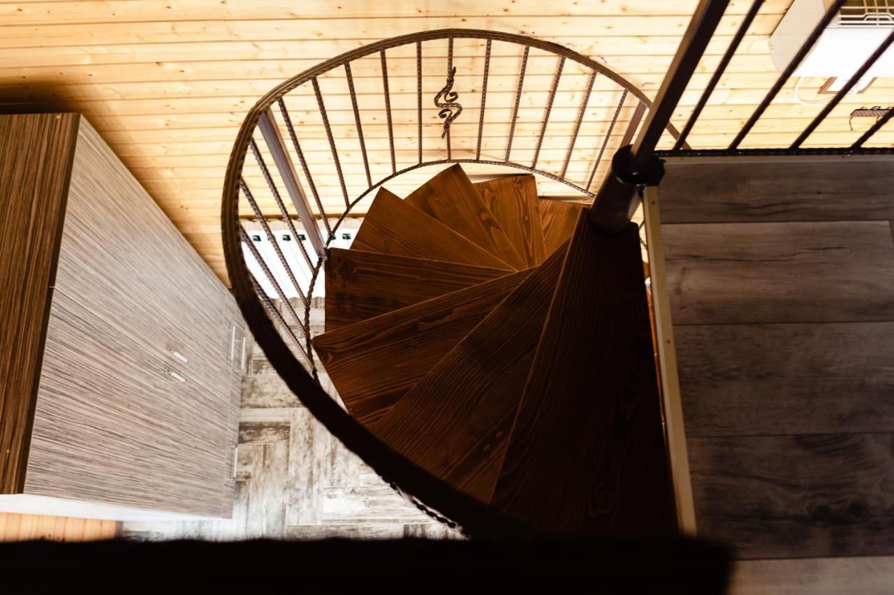La Maria Si Ioana Appartement Curtea de Argeş Buitenkant foto