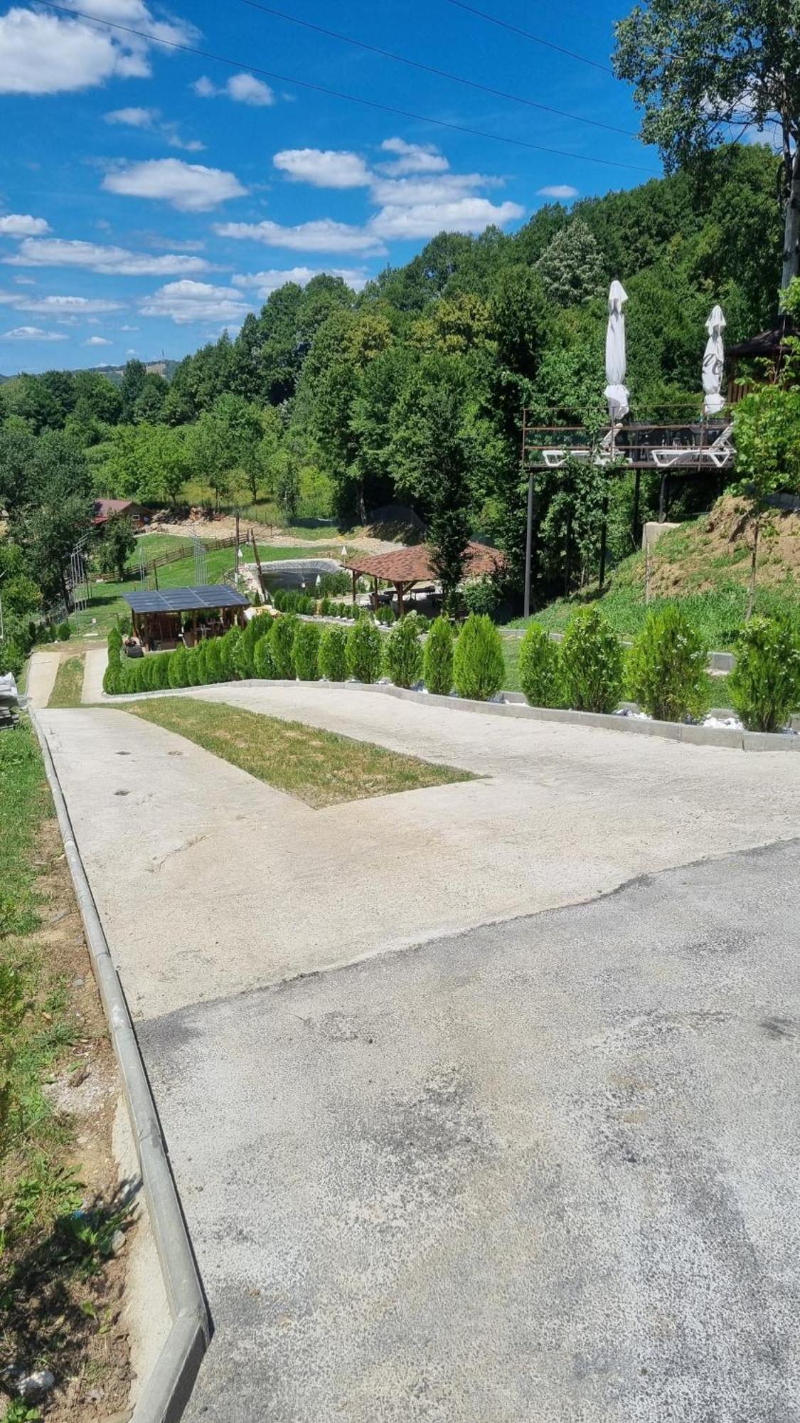 La Maria Si Ioana Appartement Curtea de Argeş Buitenkant foto