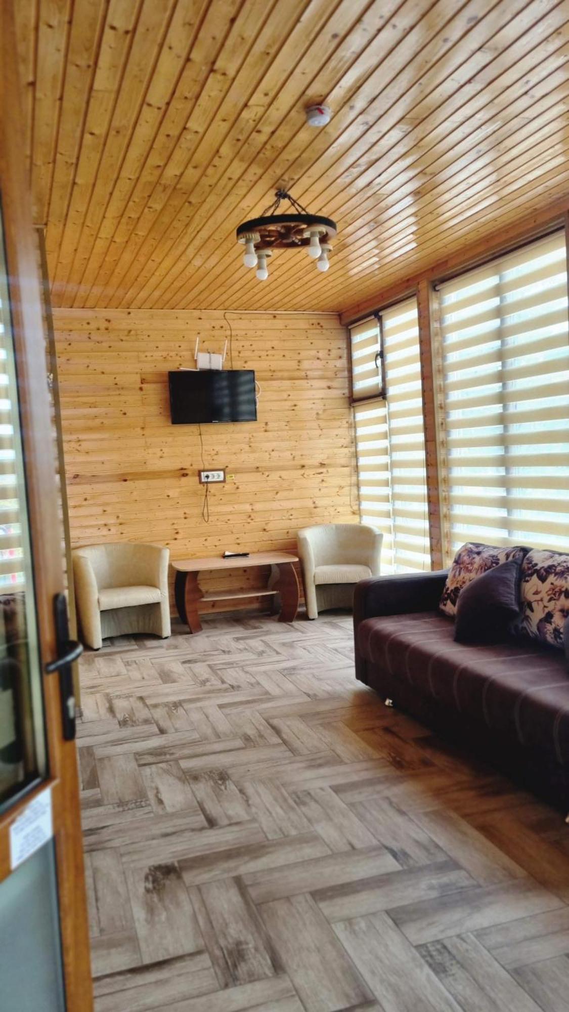La Maria Si Ioana Appartement Curtea de Argeş Buitenkant foto