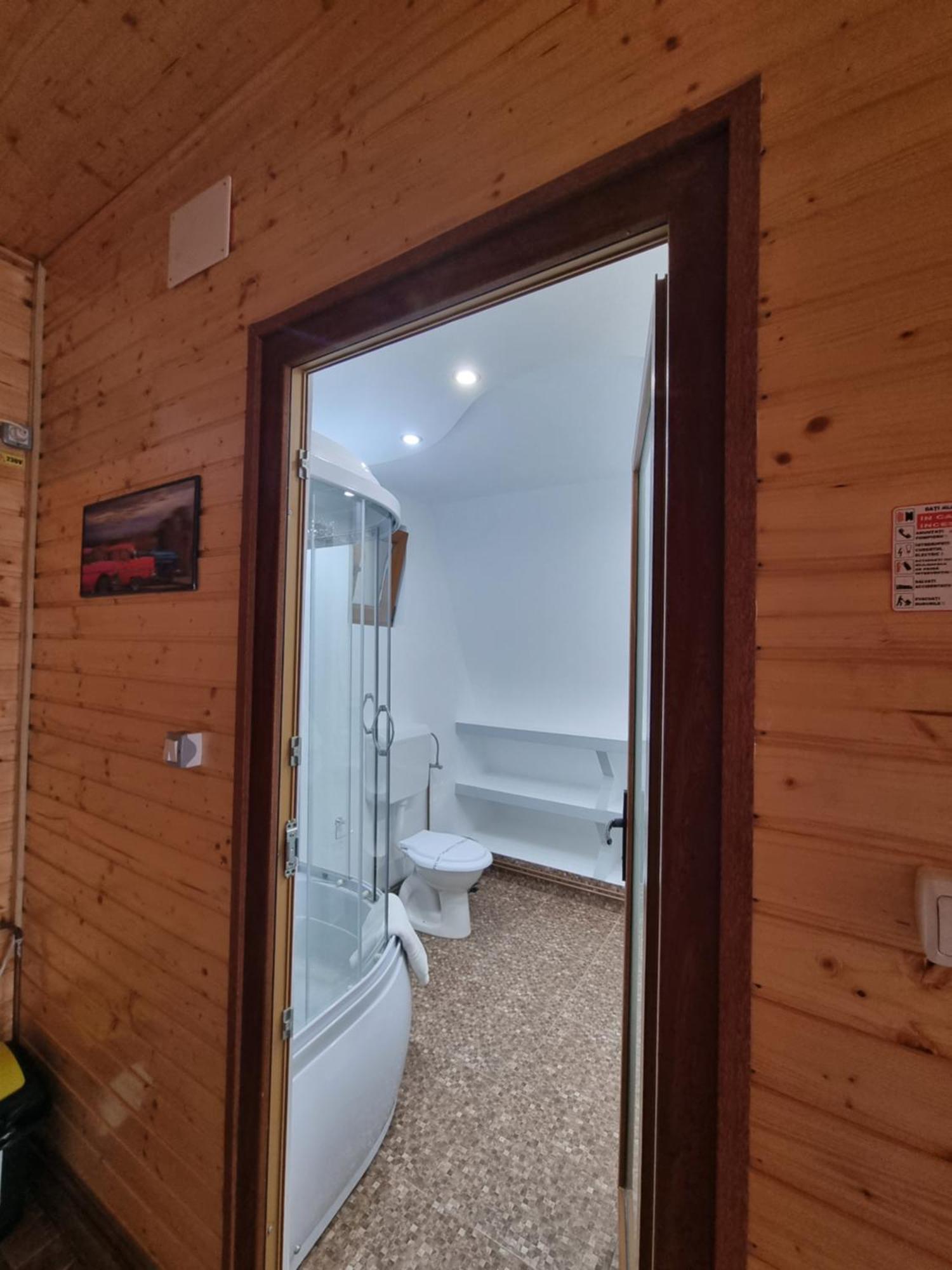 La Maria Si Ioana Appartement Curtea de Argeş Buitenkant foto