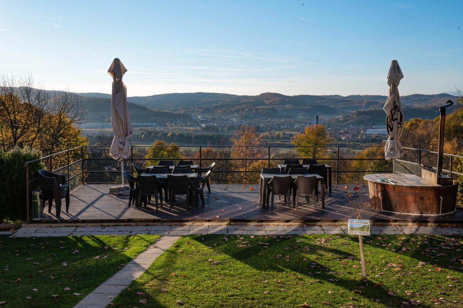La Maria Si Ioana Appartement Curtea de Argeş Buitenkant foto